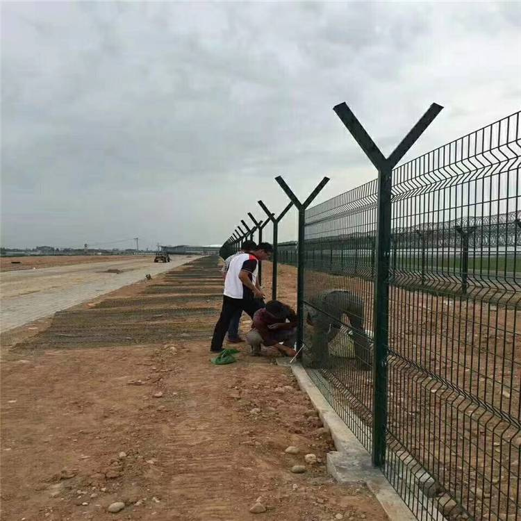 民用機場鋼筋網圍界工程施工方案